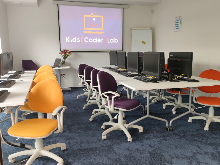 Kids Coder Lab – ul. Hlonda 10 – Warszawa – Miasteczko Wilanów